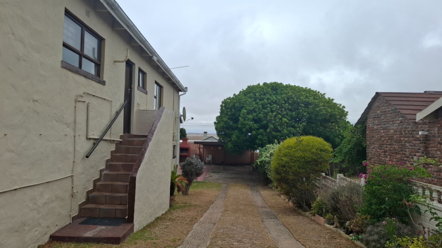 5 Bedroom Property for Sale in Witsand Western Cape